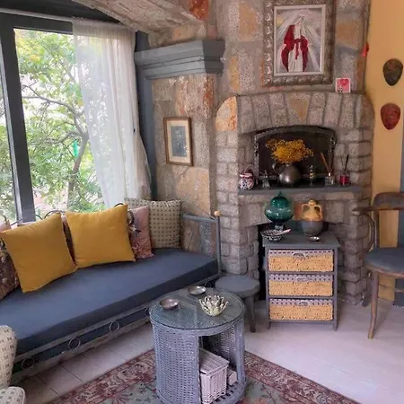 A Unique Villa With Shared Pool And Garden Apartman *